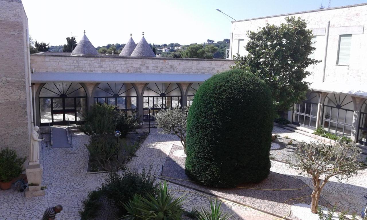 Trullo Dell'Immacolata - Casa Vacanze Gestita Da Suore Сельва-ди-Фазано Экстерьер фото